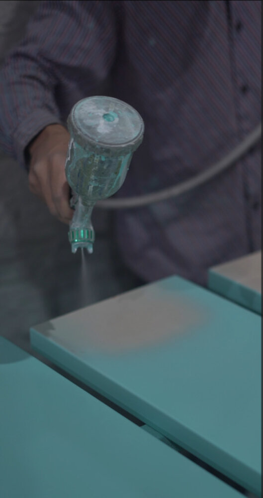 Detalhe de pintura em estrutura metálica Haute